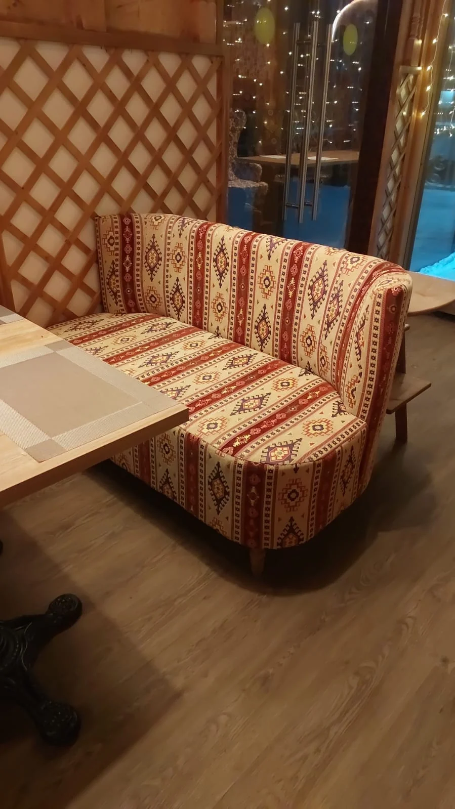 Диван для чайханы 78