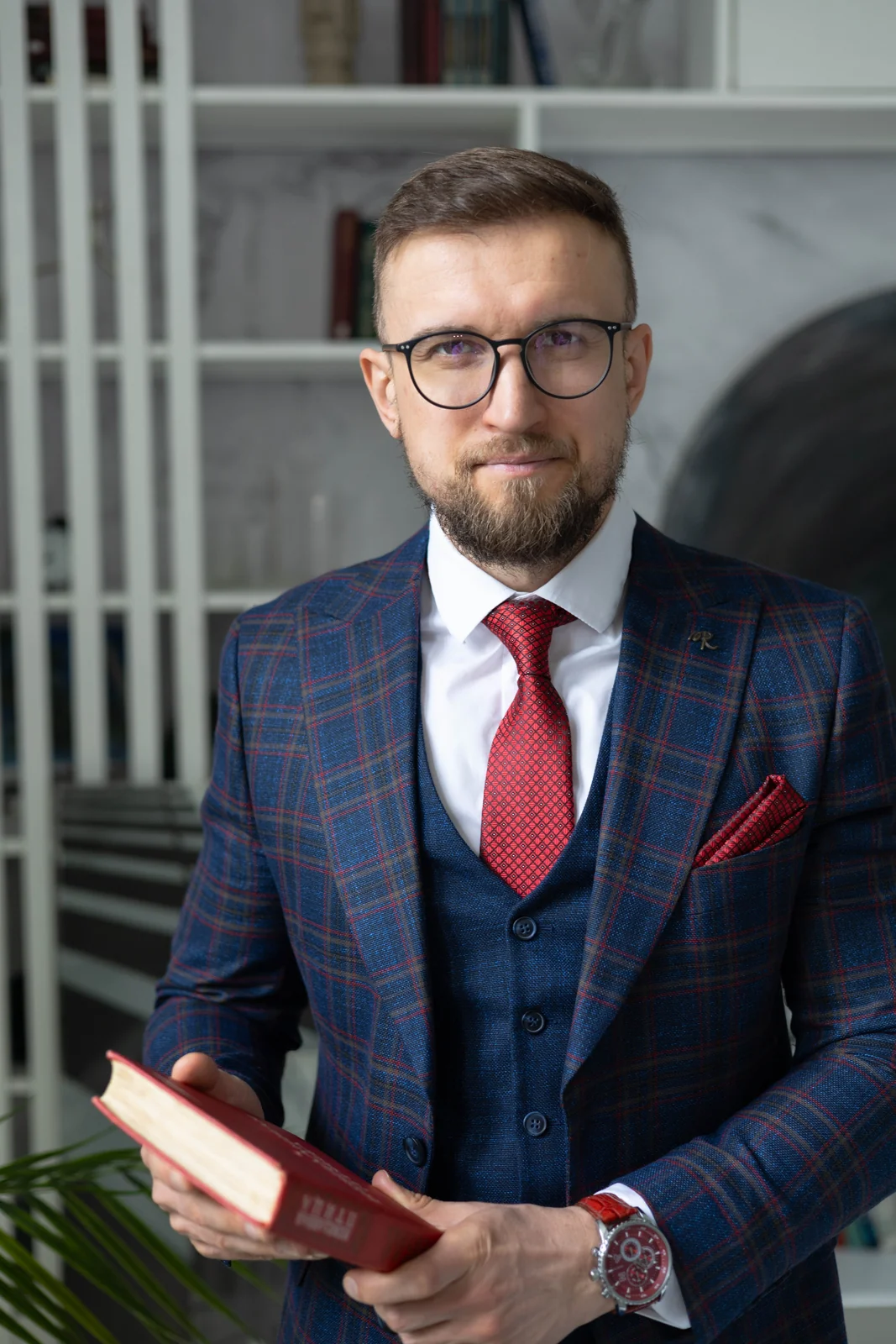 Михаил Жигулин за работой