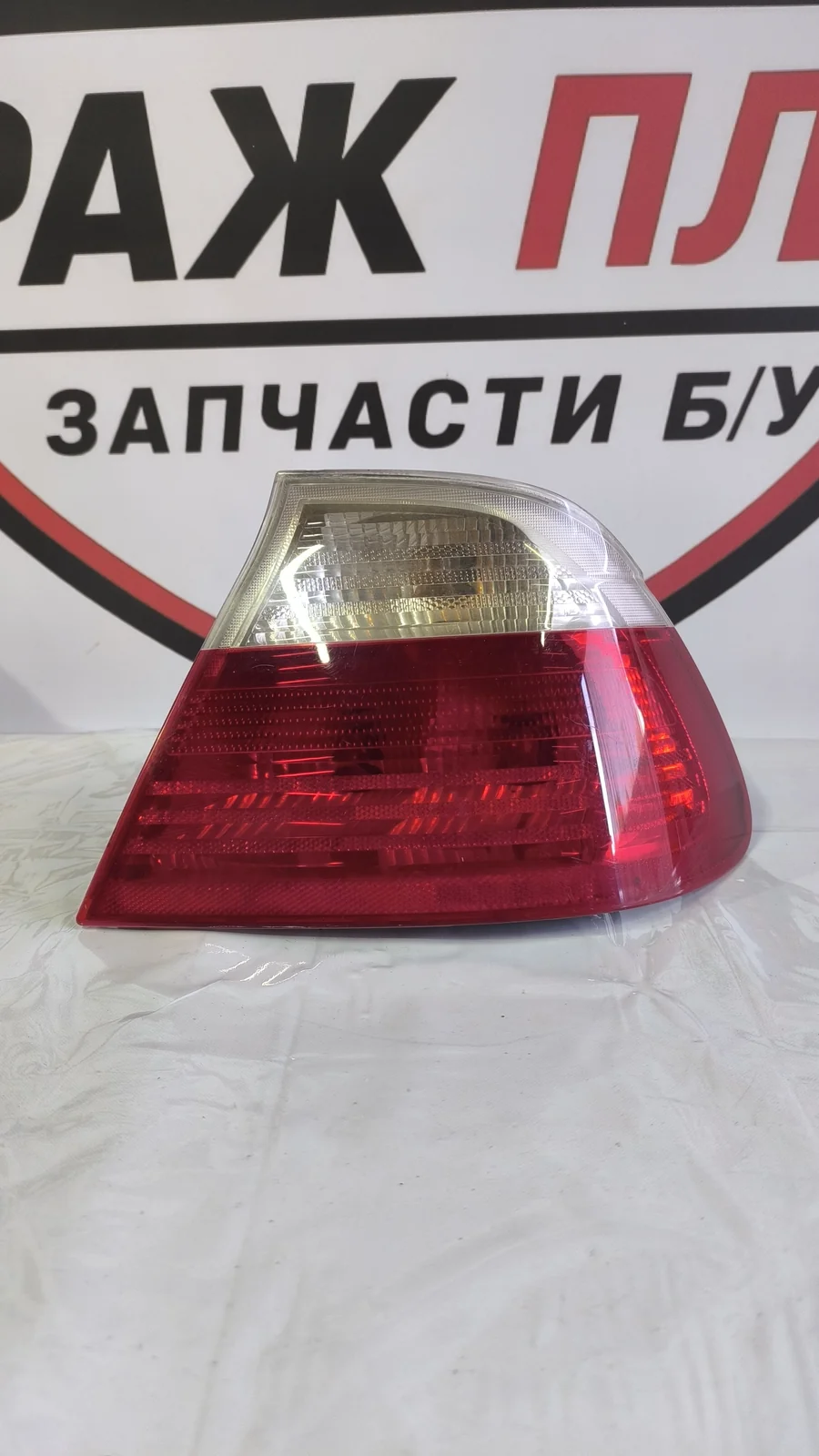 Фонарь задний правый BMW 3 E46 купе