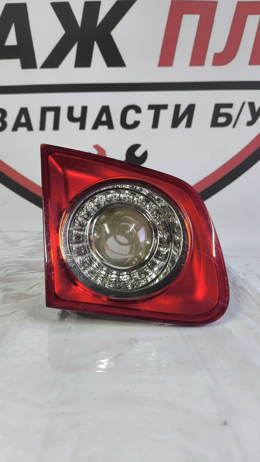 Фонарь задний левый VW Jetta 5