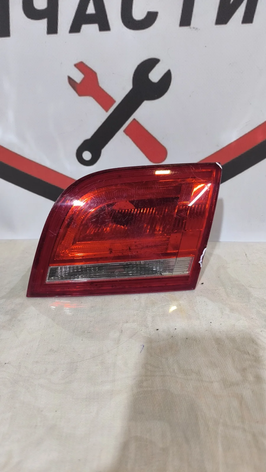 Фонарь задний правый Audi A3 8P