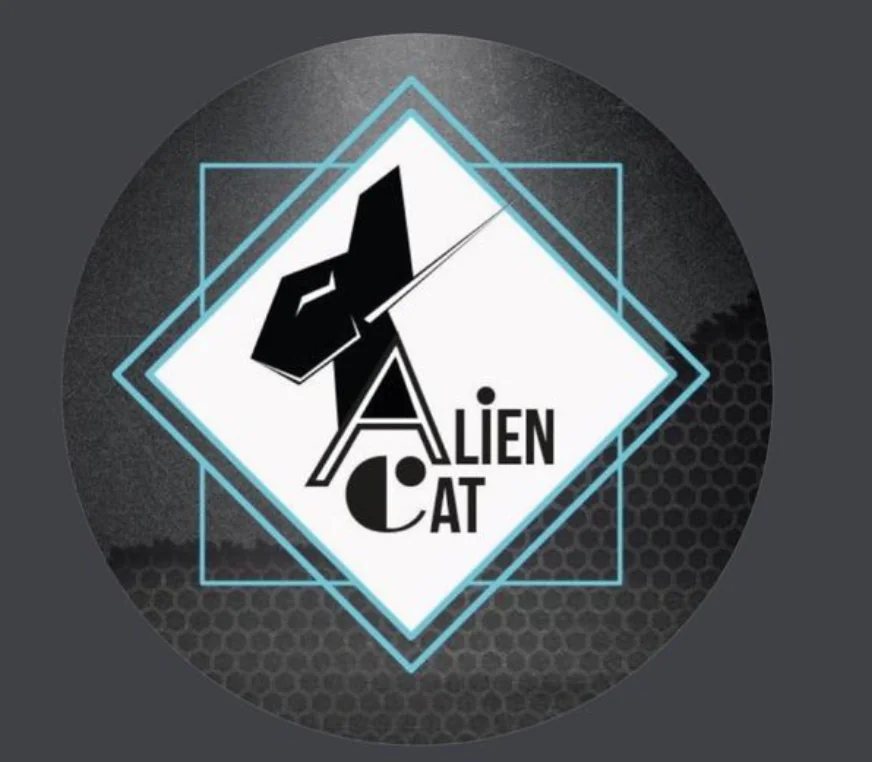 Логотип Aliencats — мебель для кошек в изысканном дизайне. Ручная работа.