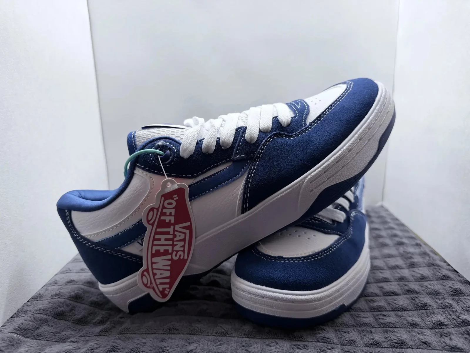 Кроссовки Vans