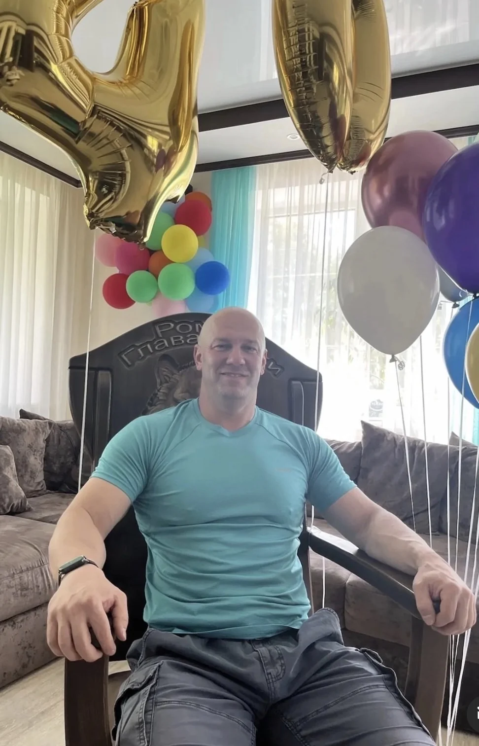 Трон ручной работы у клиента