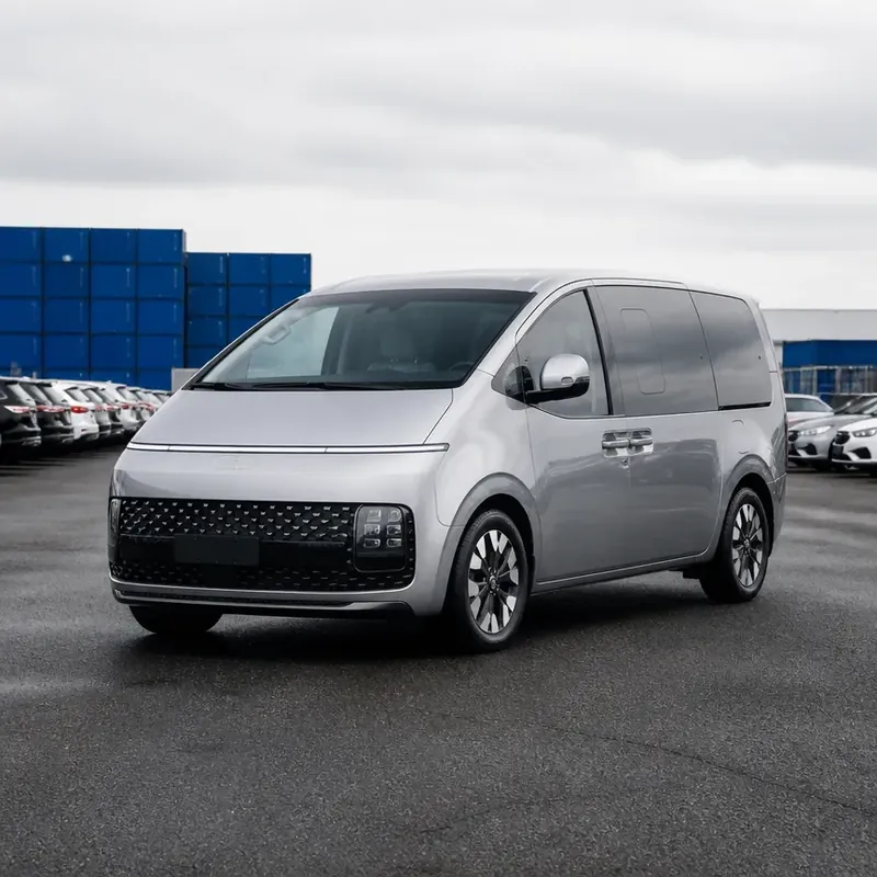 Hyundai Staria 2022 года в версии Lounge